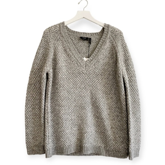 NWT Theory Gray Slouchy V Neck Textured Sweater, Size M - Picture 3 of 13